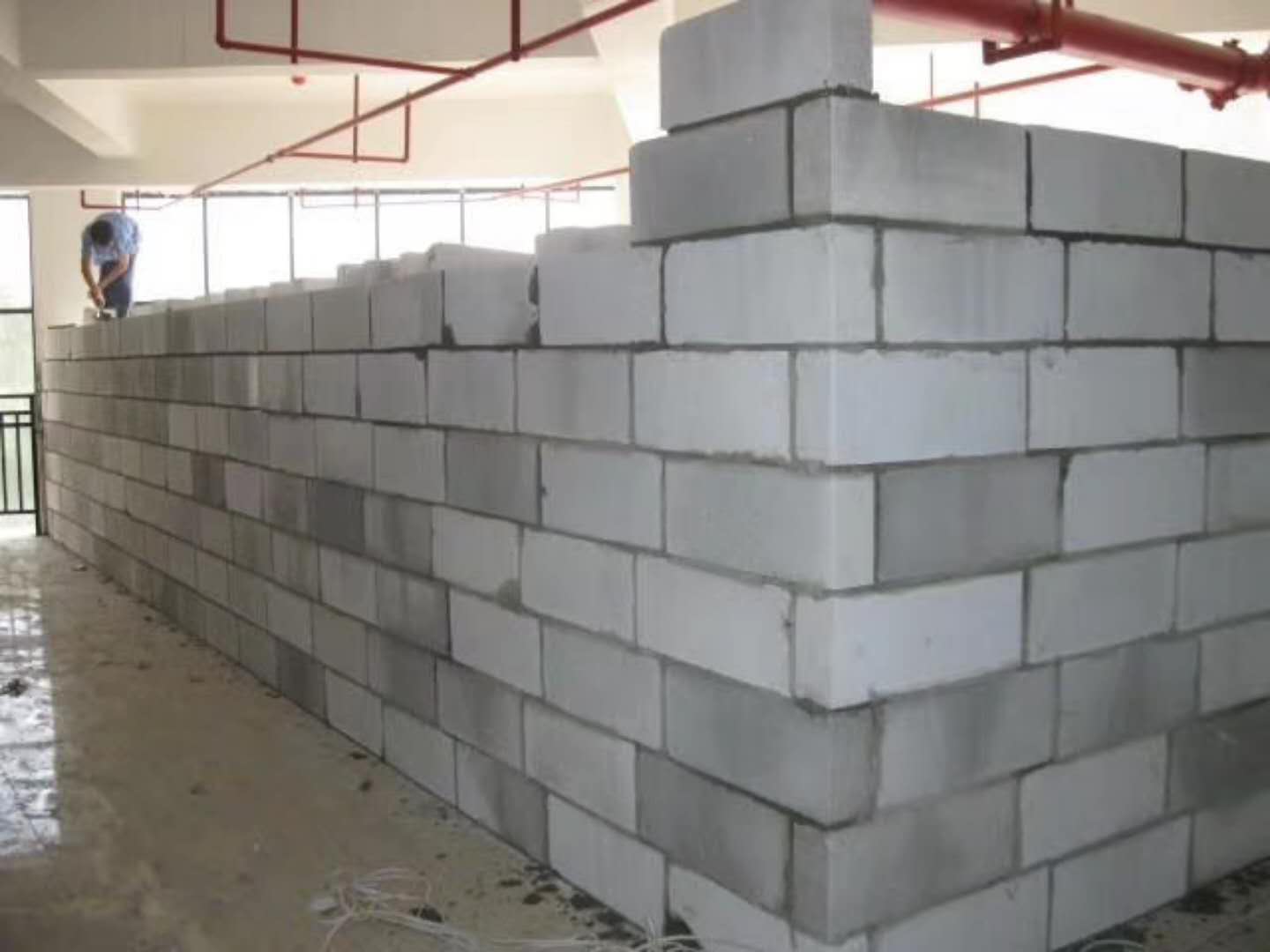 南雄蒸压加气混凝土砌块承重墙静力和抗震性能的研究